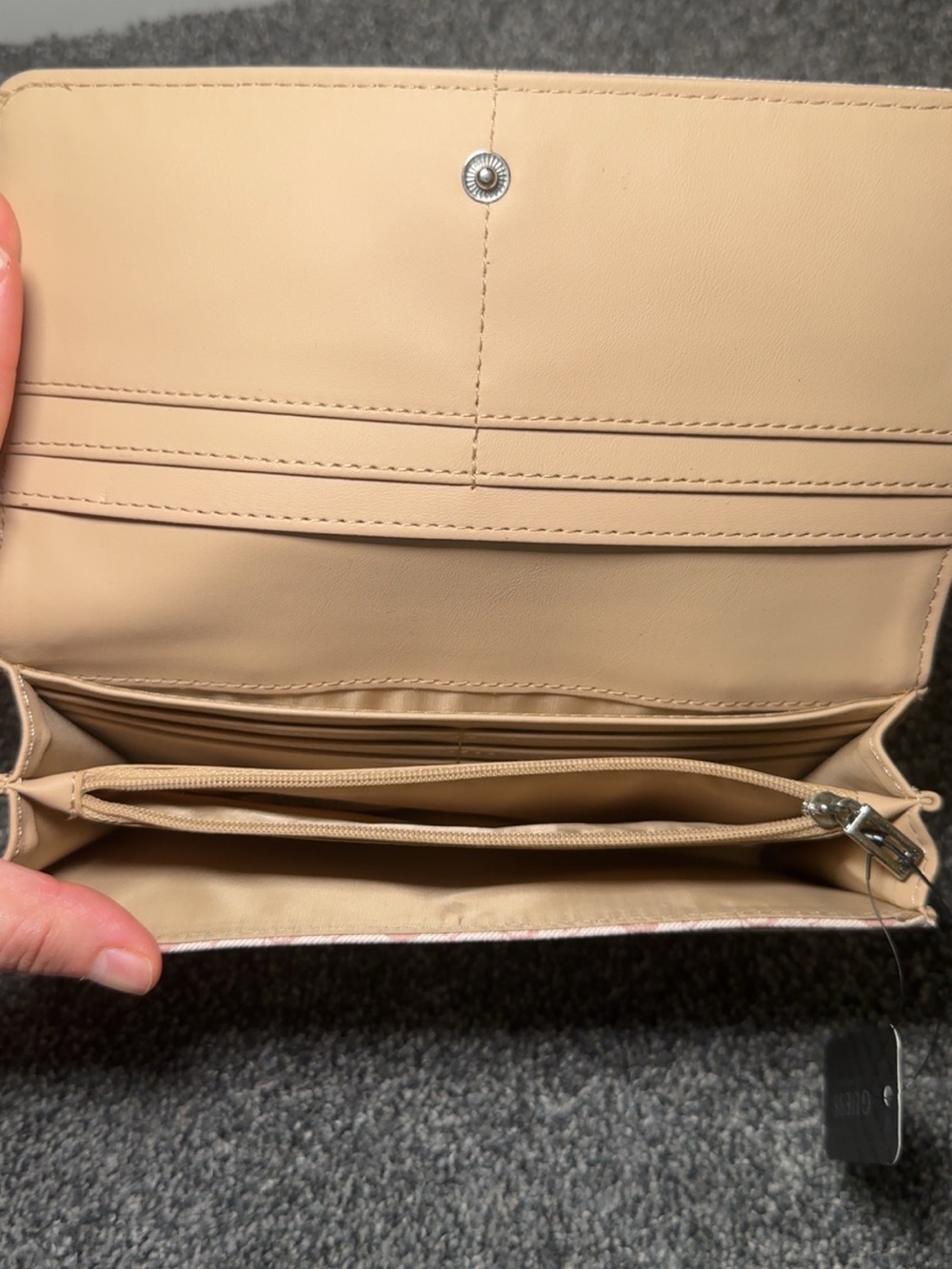 GUESS Blush Pink Signature Continental Wallet with Logo Medallion - Picture 3 of 3